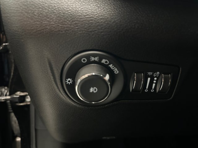 Used 2023 Jeep Compass Limited AWD/4WD image 20