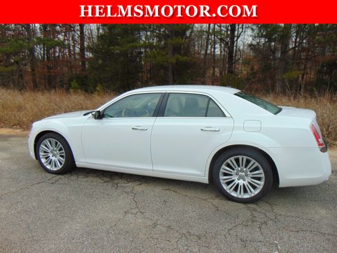 Used 2014 Chrysler 300 C w/ Light Group image 7