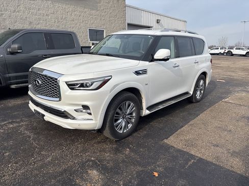 Used 2018 INFINITI QX80 4WD w/ Driver Assistance Package image 2