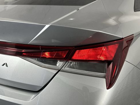 Used 2022 Hyundai Elantra SEL FWD image 26