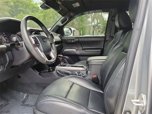 Used 2023 Toyota Tacoma Limited image 11