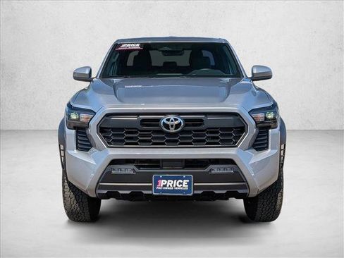 Used 2025 Toyota Tacoma TRD Off-Road AWD/4WD image 2