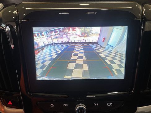 Used 2019 Chevrolet Traverse LT w/ LPO, Floor Liner Package AWD/4WD image 26