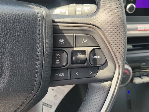 New 2026 Toyota 4Runner SR5 AWD/4WD image 10