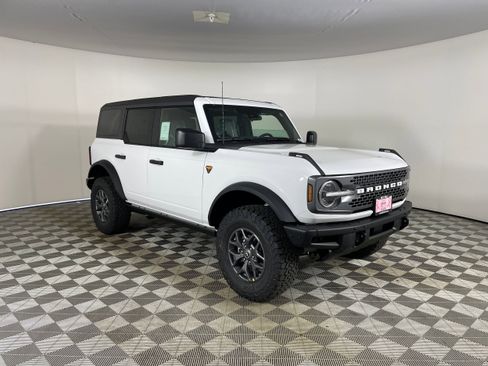 New 2025 Ford Bronco Badlands AWD/4WD image 7