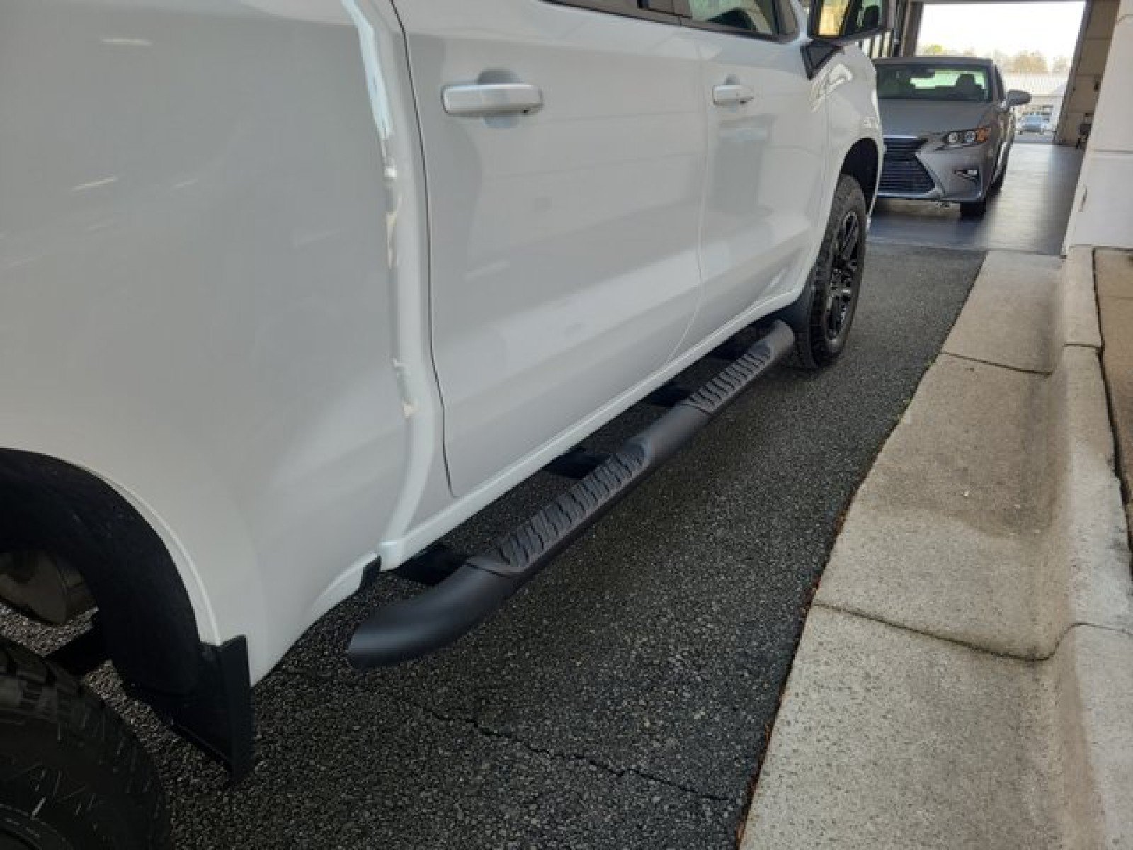 Used 2022 Chevrolet Silverado 1500 RST AWD/4WD image 39