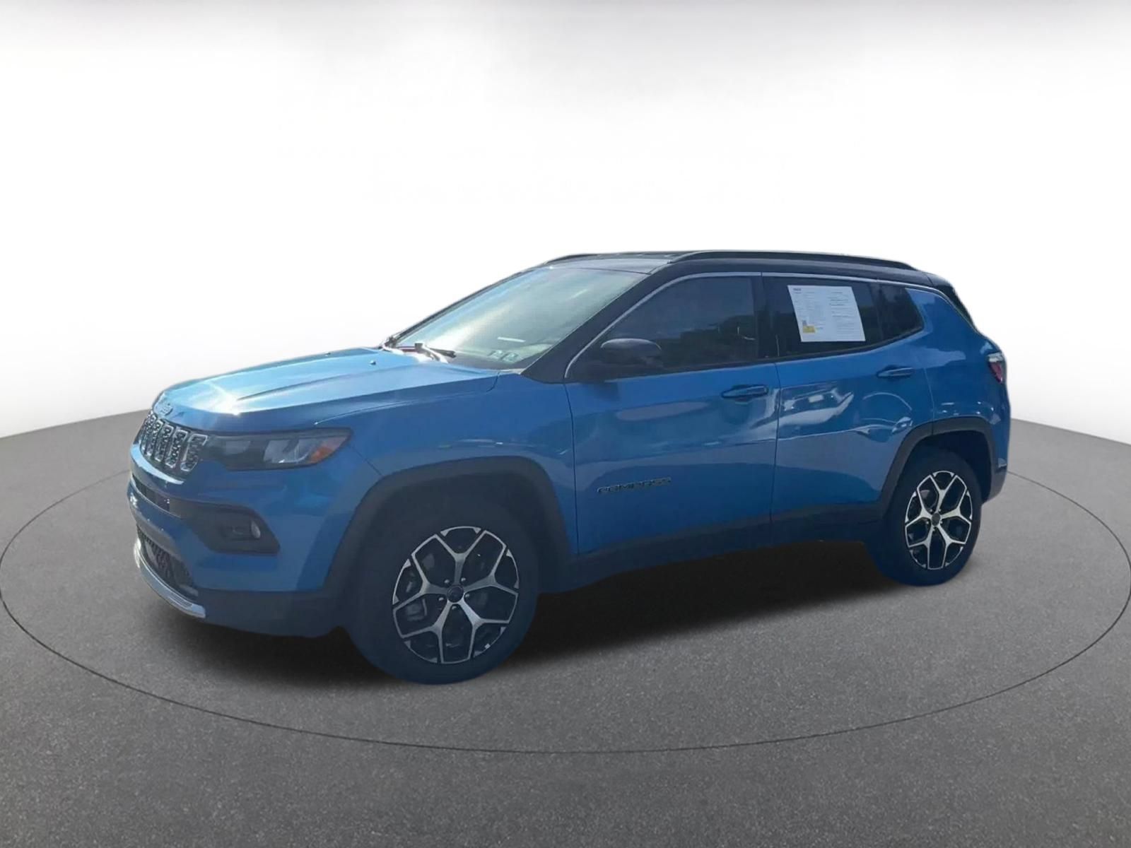 Used 2025 Jeep Compass Limited AWD/4WD image 7