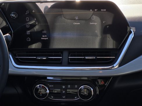 New 2026 Chevrolet Trax LT w/ Driver Confidence Package image 8