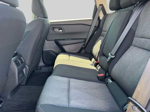 Certified 2026 Nissan Rogue SV AWD/4WD image 11