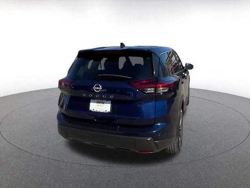 Used 2025 Nissan Rogue SV image 14