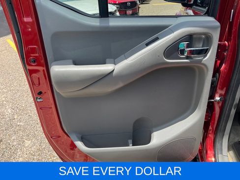 Used 2015 Nissan Frontier SV w/ SV Value Truck Package RWD image 14