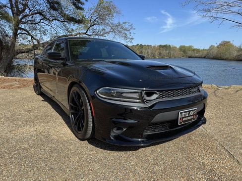 Used 2020 Dodge Charger Scat Pack w/ Daytona Edition Group image 1