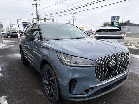 New 2026 Lincoln Aviator Reserve image 4