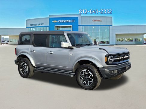 Used 2024 Ford Bronco Outer Banks image 8