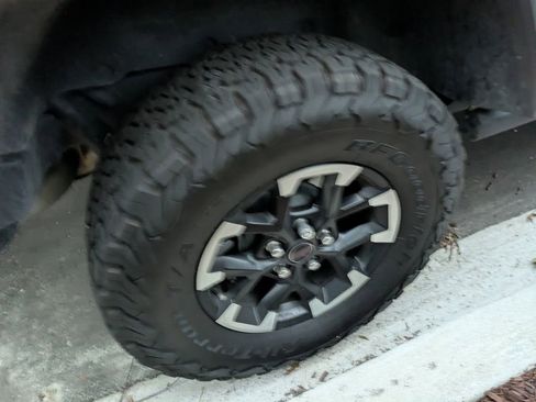 Used 2025 Jeep Wrangler Unlimited Rubicon w/ Safety Group AWD/4WD image 7