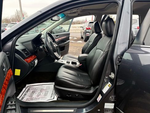 Used 2011 Subaru Outback 3.6R Limited image 17