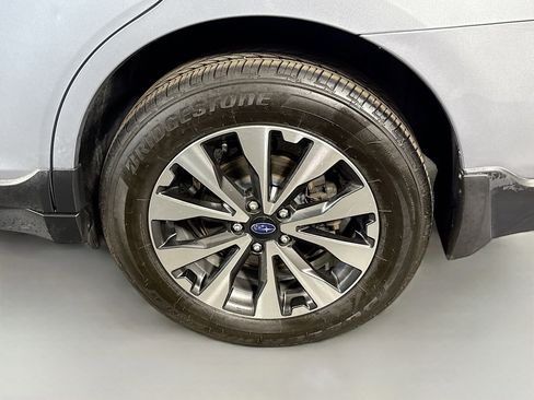 Used 2016 Subaru Outback 2.5i Limited image 37