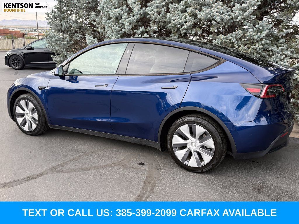 Used 2023 Tesla Model Y Long Range AWD/4WD image 5