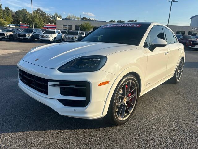 Used 2025 Porsche Cayenne GTS AWD/4WD image 1