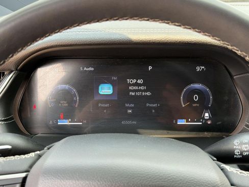 Used 2023 Jeep Grand Cherokee Limited w/ Luxury Tech Group II AWD/4WD image 21