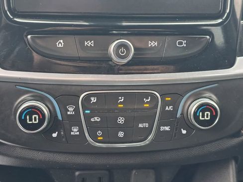 Used 2019 Chevrolet Traverse LT w/ LPO, Floor Liner Package AWD/4WD image 24