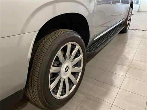 Certified 2024 Cadillac Escalade ESV Premium Luxury Platinum image 13