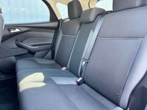 Used 2014 Ford Focus SE image 18