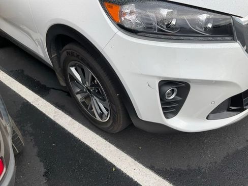 Used 2019 Kia Sorento EX w/ EX Touring Package FWD image 3
