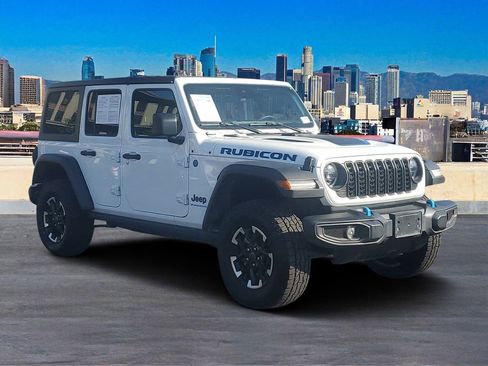 Used 2024 Jeep Wrangler Unlimited Rubicon 4xe AWD/4WD image 3