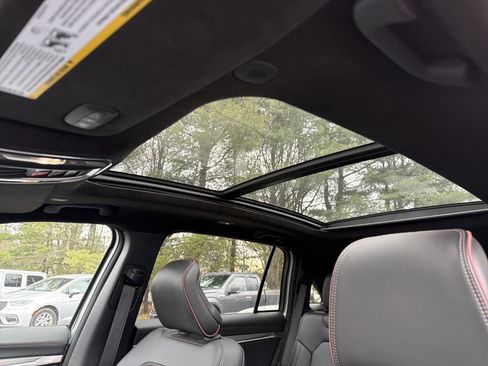 Used 2024 Jeep Wagoneer Launch Edition image 18