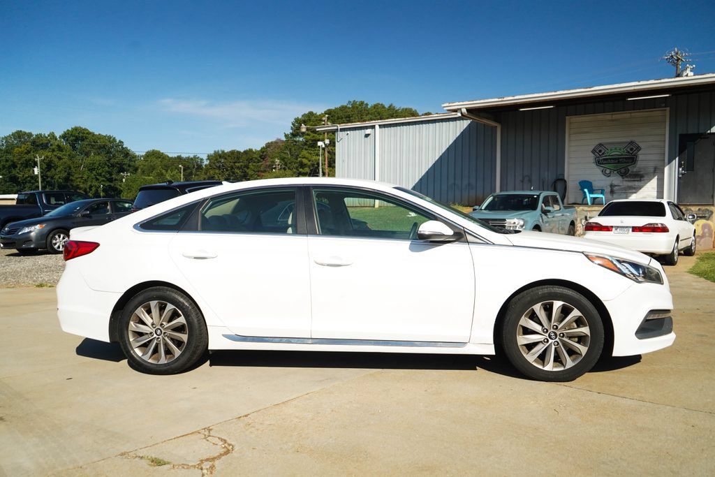 Used 2017 Hyundai Sonata Sport FWD image 3