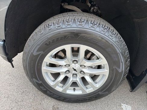 Used 2021 Chevrolet Silverado 1500 Custom image 11