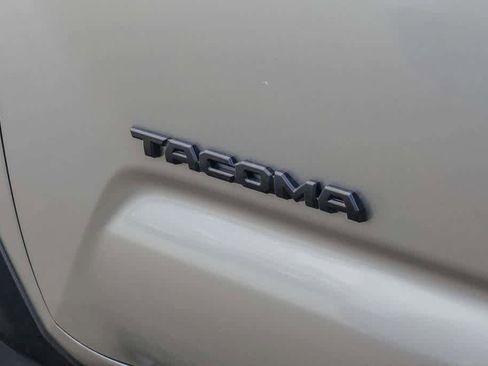 Used 2023 Toyota Tacoma TRD Off-Road image 24