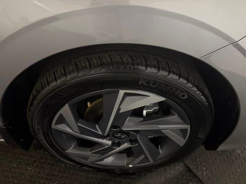 Certified 2025 Hyundai Elantra Sport w/ Cargo Package image 15