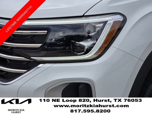 Used 2025 Volkswagen Atlas SE FWD image 15