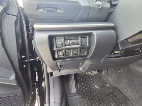 Used 2018 Subaru Crosstrek 2.0i Limited AWD/4WD image 25