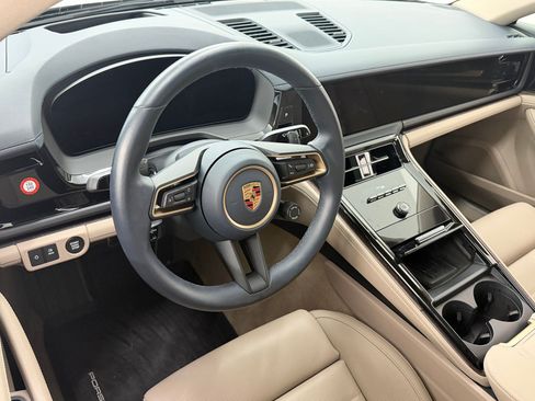 Certified 2024 Porsche Panamera image 4