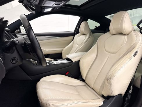 Used 2017 INFINITI Q60 Red Sport 400 image 22