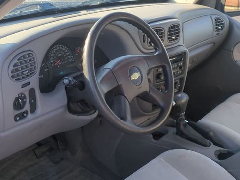 Used 2008 Chevrolet TrailBlazer LT w/ Sun And Sound Package image 10