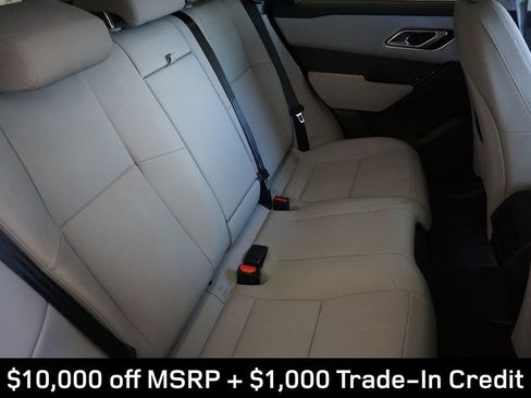 New 2025 Land Rover Range Rover Velar Dynamic SE image 27