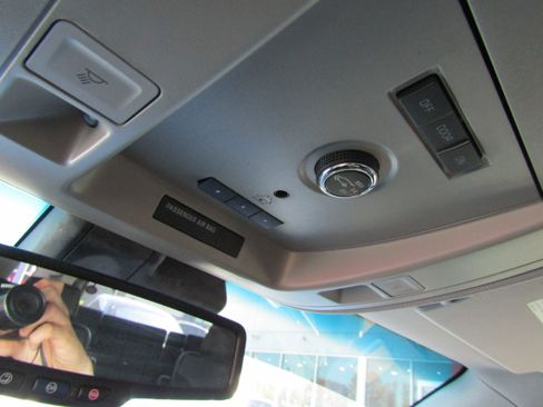 Used 2015 Chevrolet Tahoe LT w/ Luxury Package image 23