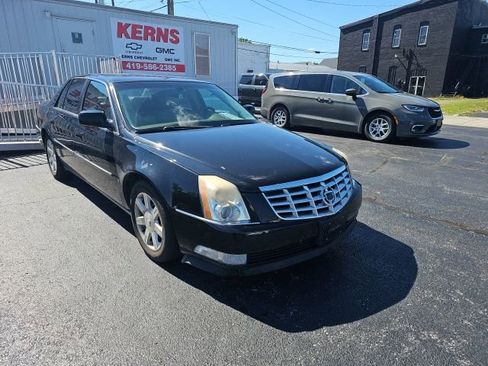 Used 2006 Cadillac DTS w/ Sun And Sound Package FWD image 6