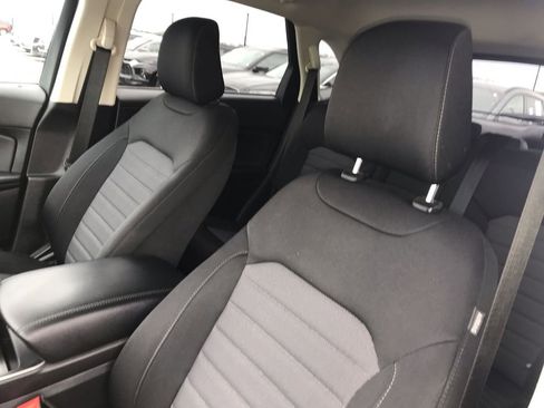 Used 2022 Ford Edge SE w/ Black Appearance Package image 11