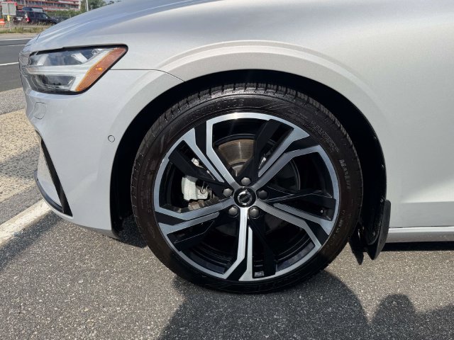 Used 2023 Volvo S60 B5 Plus w/ Climate Package AWD/4WD image 6
