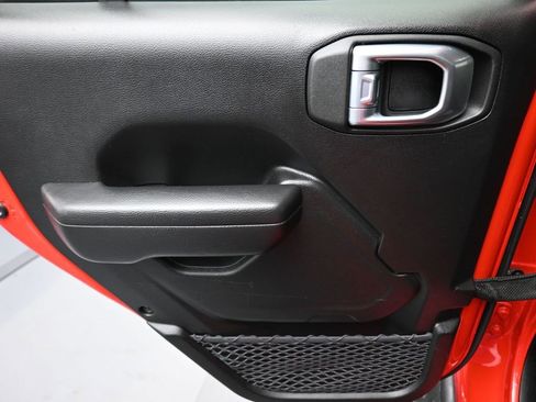 Used 2023 Jeep Gladiator Sport image 28