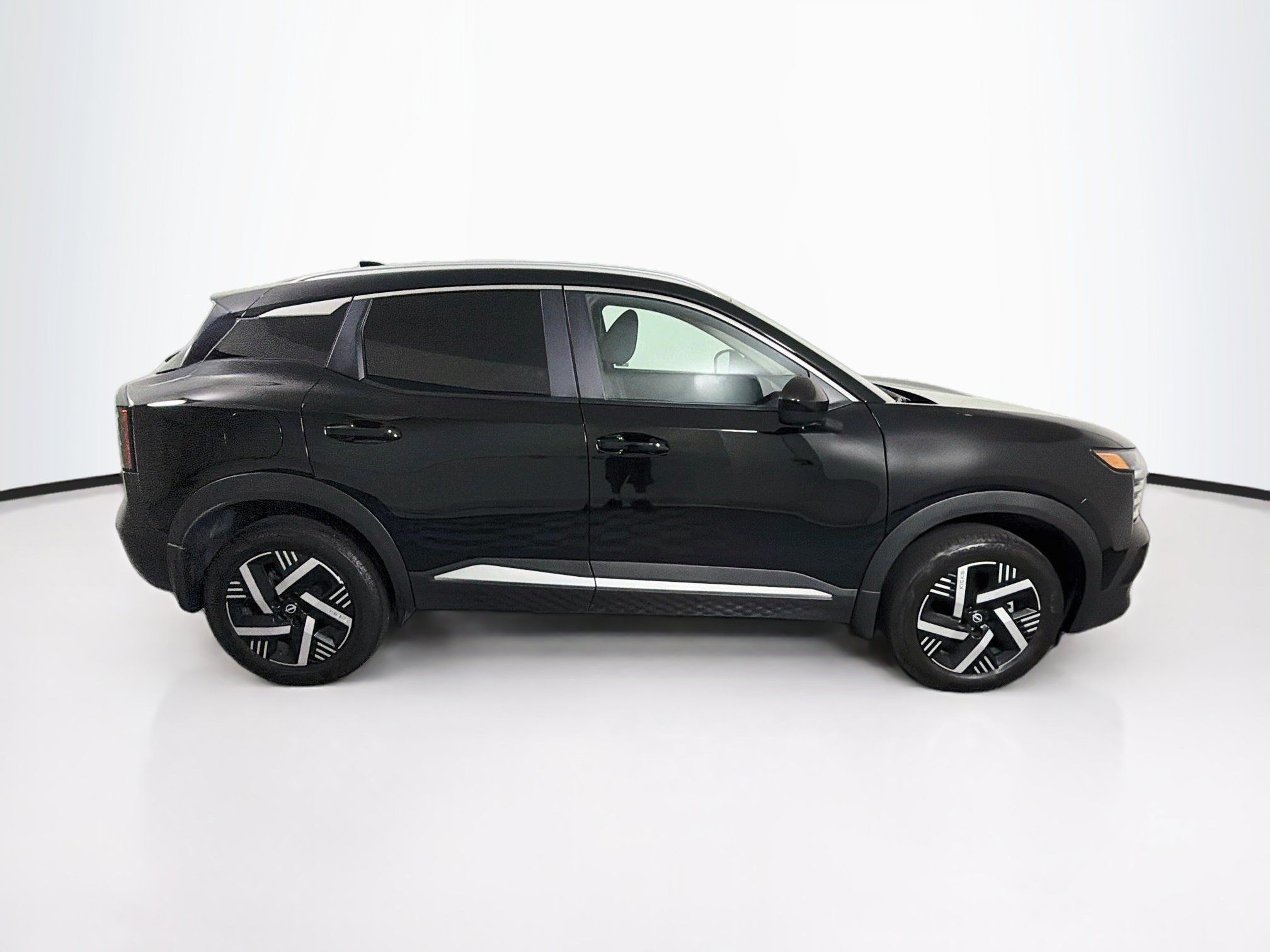 Used 2026 Nissan Kicks SV w/ Charging Package FWD image 10
