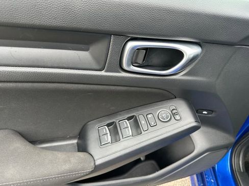 Used 2023 Honda Civic Sport image 18