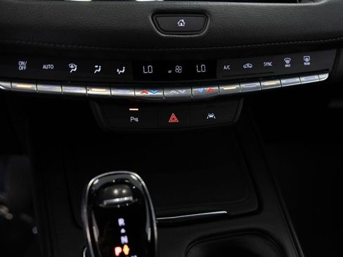 Used 2023 Cadillac XT4 Premium Luxury AWD/4WD image 16