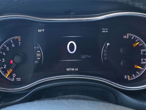 Used 2014 Jeep Grand Cherokee Limited AWD/4WD image 25