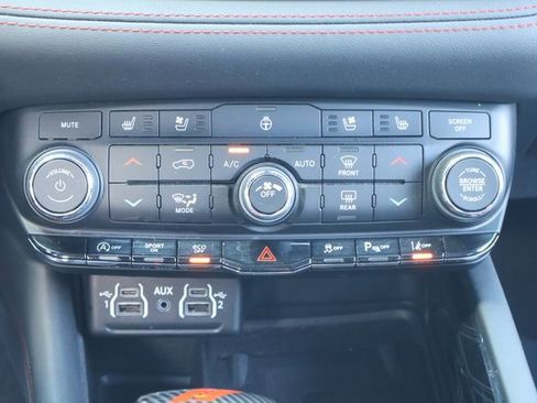 Used 2023 Dodge Durango Citadel image 18